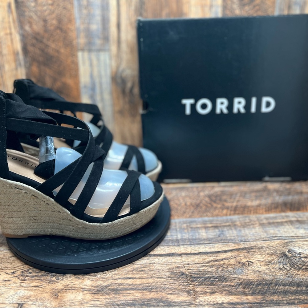 NEW Torrid Women’s Ankle Wrap Wedge Sandal 8.5 WW Extra Wide Width Fashion Shoes